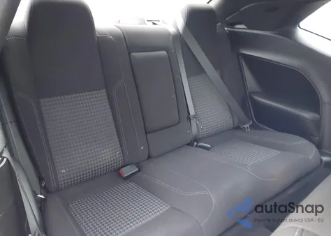 2020 Dodge Challenger Sxt z USA, uszkodzony, nr VIN 2C3CDZAG8LH250673